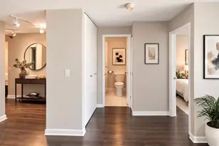 70 W Huron St, Chicago, IL 60654 - Photo 16