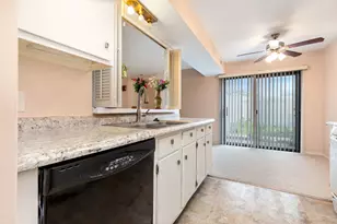 236 N Waterford Dr, Schaumburg, IL 60194 - Photo 16