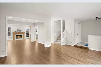 15 White Oak Circle, Saint Charles, IL 60174 - Photo 8