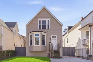 3645 W McLean Ave, Chicago, IL 60647 - Photo 1