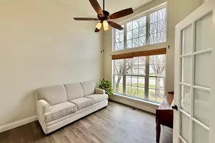 1167 Kingsley Ln, Aurora, IL 60505 - Photo 2