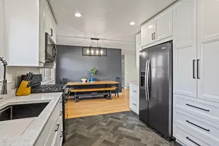 17528 Woodbrook Ln, Lockport, IL 60441 - Photo 6