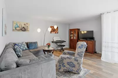 1043 S York Road #402, Bensenville, IL 60106 - Photo 8