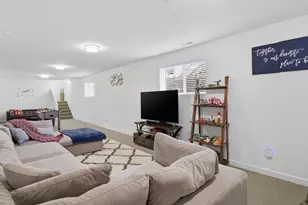 8566 S 83rd Ave, Hickory Hills, IL 60457 - Photo 26