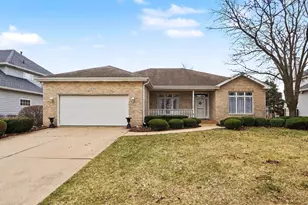 24701 Kingston St, Plainfield, IL 60544 - Photo 2