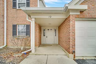 12 Aberdeen Ct, Schaumburg, IL 60194 - Photo 4