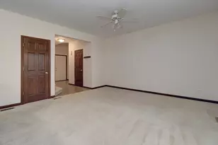 23055 Ironwood Dr, Plainfield, IL 60586 - Photo 4