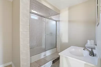 10046 S Commercial Avenue, Chicago, IL 60617 - Photo 10