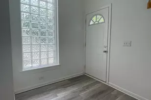 1844 W Henderson St, Chicago, IL 60657 - Photo 10