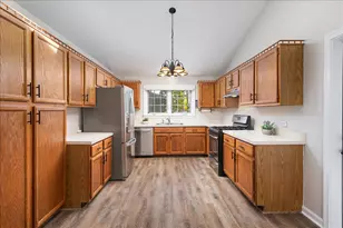 2725 Springdale Cir, Naperville, IL 60564 - Photo 6