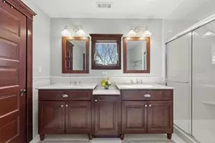 323 W Maple Ave, Libertyville, IL 60048 - Photo 32