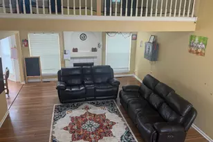 4791 Amber Cir, Hoffman Estates, IL 60192 - Photo 4