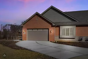 20336 Mackinac Point Dr, Frankfort, IL 60423 - Photo 4