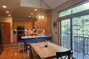 2S590 Seraph Holmes Ct, Warrenville, IL 60555 - Photo 18