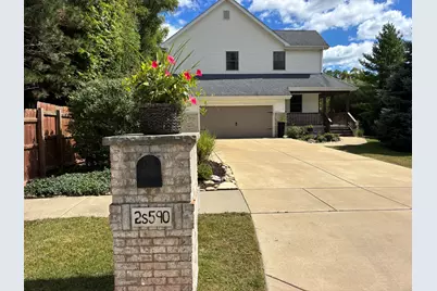 2S590 Seraph Holmes Court, Warrenville, IL 60555 - Photo 2