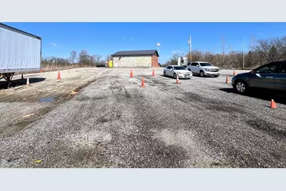 394 E Glenwood Dyer Road, Glenwood, IL 60425 - Photo 4