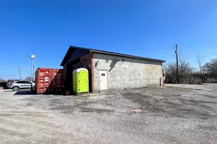 394 E Glenwood Dyer Rd, Glenwood, IL 60425 - Photo 6