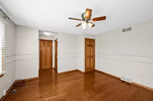 13055 W 28th St, Zion, IL 60099 - Photo 14