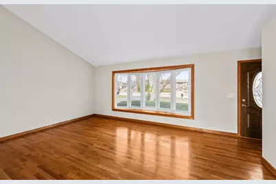 13055 W 28th Street, Zion, IL 60099 - Photo 4