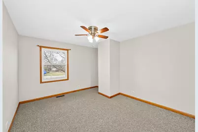 13055 W 28th Street, Zion, IL 60099 - Photo 18