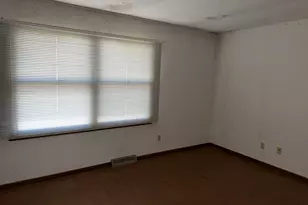 509 N Park Ave, Aurora, IL 60506 - Photo 8