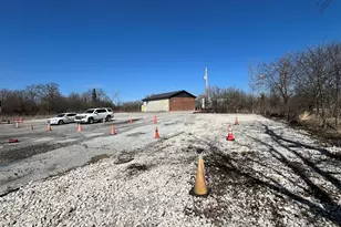 394 E Glenwood Dyer Rd, Glenwood, IL 60425 - Photo 10