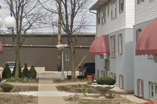 9426 Kelvin Ln, Schiller Park, IL 60176 - Photo 1