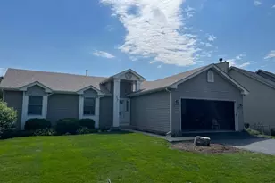 517 E Conley Dr, Elburn, IL 60119 - Photo 2