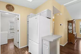 1810 Paddock Ct, Grayslake, IL 60030 - Photo 6