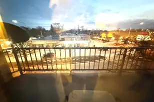 3900 W 95th St, Evergreen Park, IL 60805 - Photo 12