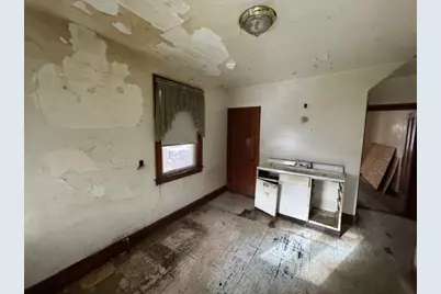 3053 N Kenneth Avenue, Chicago, IL 60641 - Photo 4