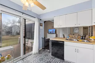 749 Shepard Ct, Gurnee, IL 60031 - Photo 6