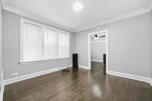 8602 S Euclid Ave, Chicago, IL 60617 - Photo 6