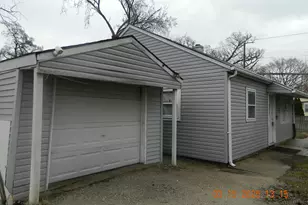 202 N Loucks St, Aurora, IL 60505 - Photo 2