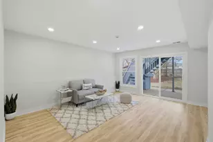 1450 Meyer Rd, Hoffman Estates, IL 60169 - Photo 14