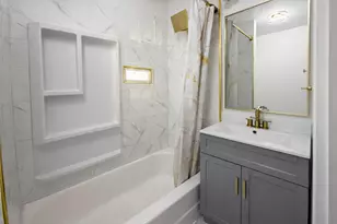 5444 W Walton Ave, Chicago, IL 60651 - Photo 4