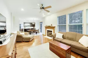 2304 Sarazen Dr, Vernon Hills, IL 60061 - Photo 12