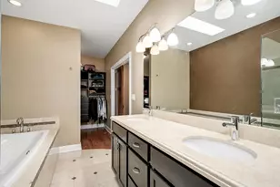 1038 Hayes Ave, Oak Park, IL 60302 - Photo 16