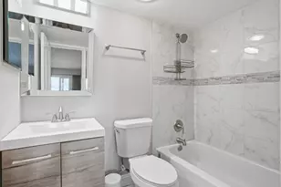 6443 Clarendon Hills Rd, Willowbrook, IL 60527 - Photo 10