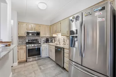 6443 Clarendon Hills Road #402, Willowbrook, IL 60527 - Photo 6