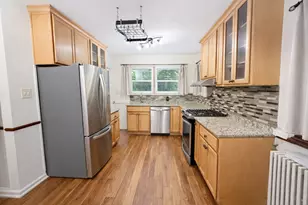 1261 W Stephenson St, Freeport, IL 61032 - Photo 10