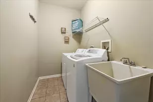 2984 Shamrock Cir, Elgin, IL 60124 - Photo 38