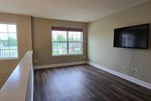2984 Shamrock Cir, Elgin, IL 60124 - Photo 18