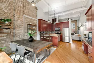 601 Linden Pl, Evanston, IL 60202 - Photo 2
