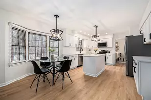 5387 Candlewood Ct, Lisle, IL 60532 - Photo 8