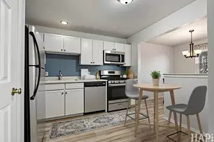 2404 Mallow Ct, Schaumburg, IL 60194 - Photo 4