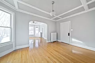 3936 W Cornelia Ave, Chicago, IL 60618 - Photo 8