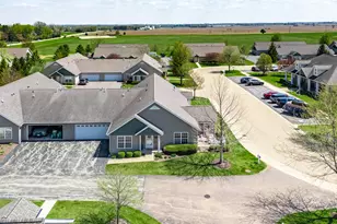 2105 Waterbury Ln W, Sycamore, IL 60178 - Photo 40