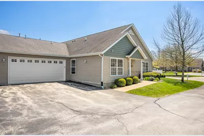 2105 Waterbury Lane W #2105, Sycamore, IL 60178 - Photo 2