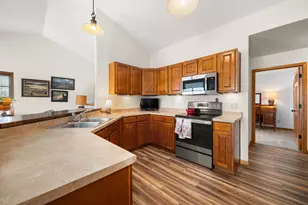 2105 Waterbury Ln W, Sycamore, IL 60178 - Photo 12